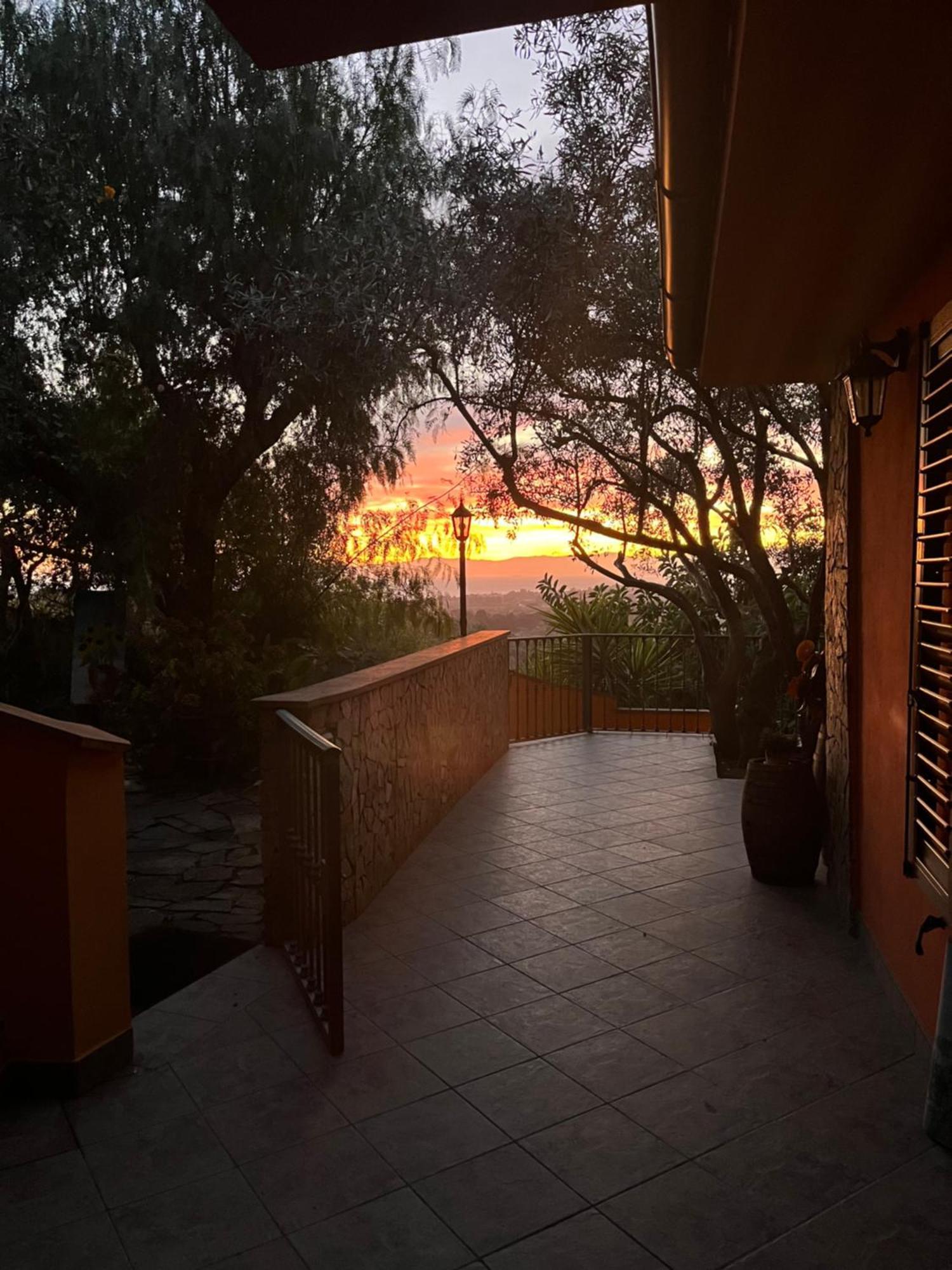 Villa con giardino vista mare Capitana Esterno foto